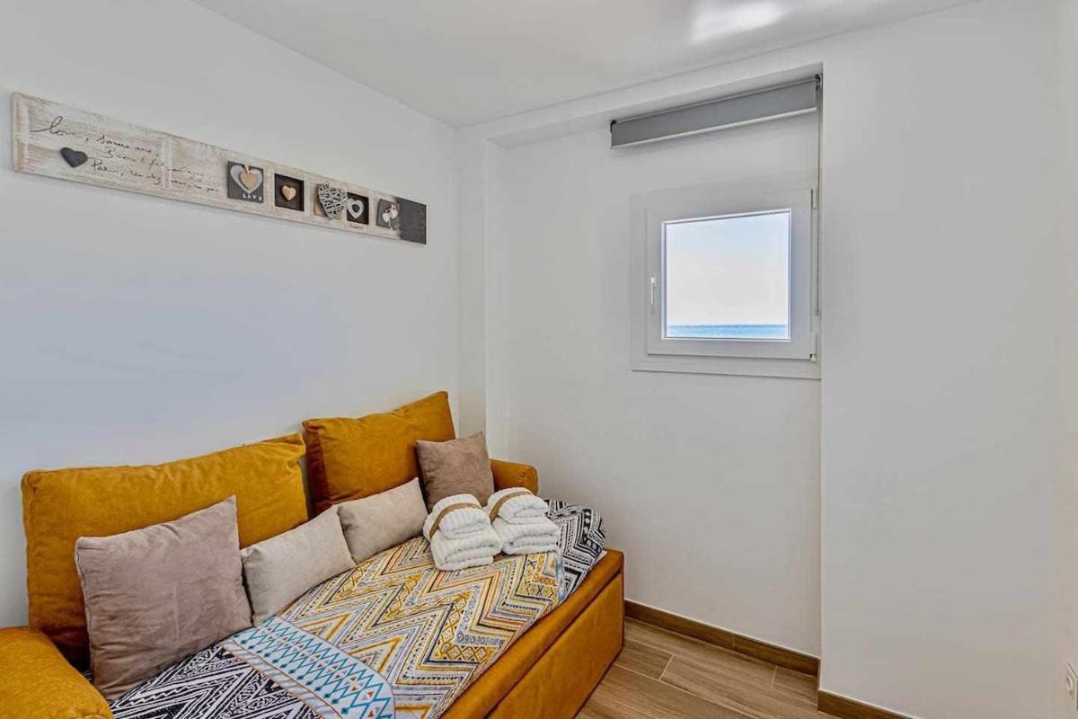 797 Holiday Rentals - Benalbeach- Moderno Piso Para 5 Con Vistas Al Mar Benalmadena Exterior photo