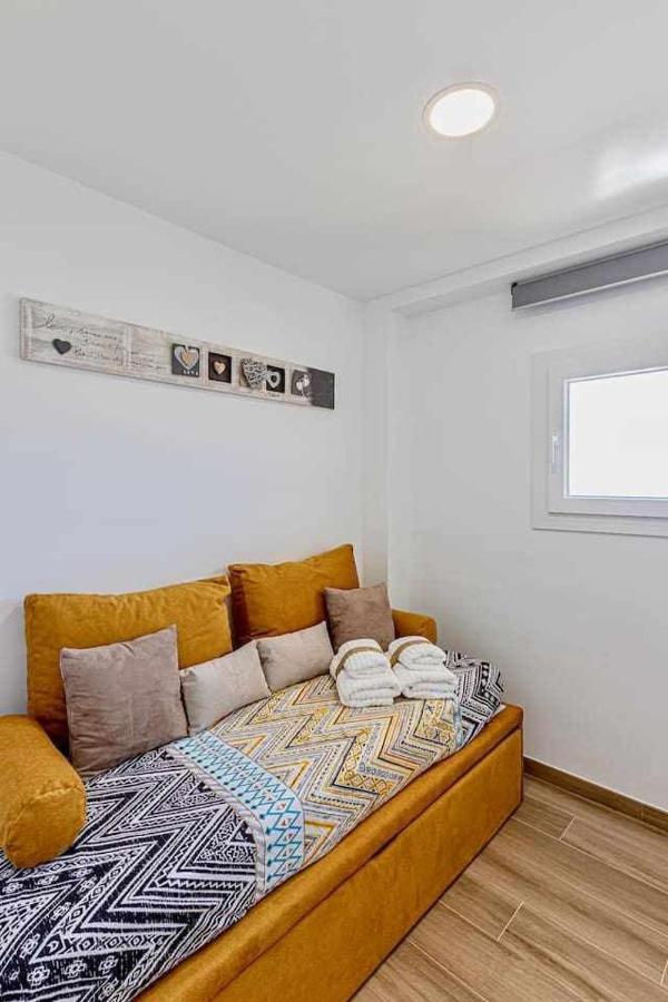 797 Holiday Rentals - Benalbeach- Moderno Piso Para 5 Con Vistas Al Mar Benalmadena Exterior photo